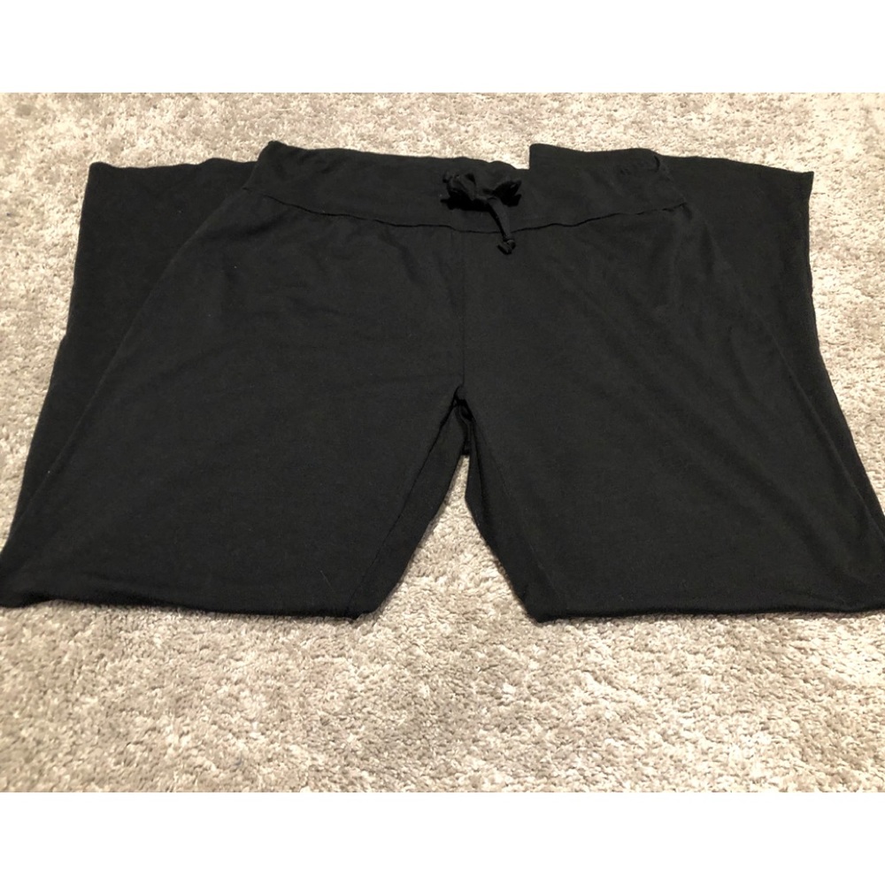 Women’s yoga pants